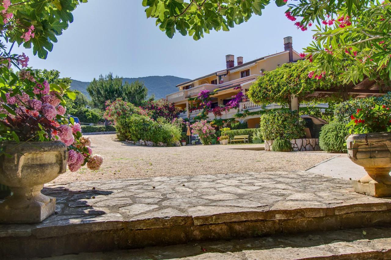 Apartmani Mavrinac Nerezine Dış mekan fotoğraf