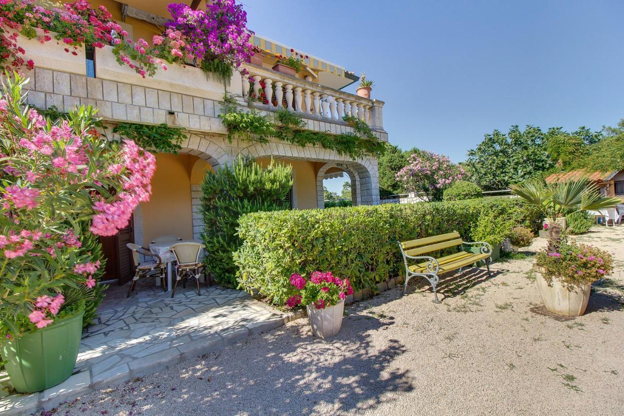 Apartmani Mavrinac Nerezine Dış mekan fotoğraf