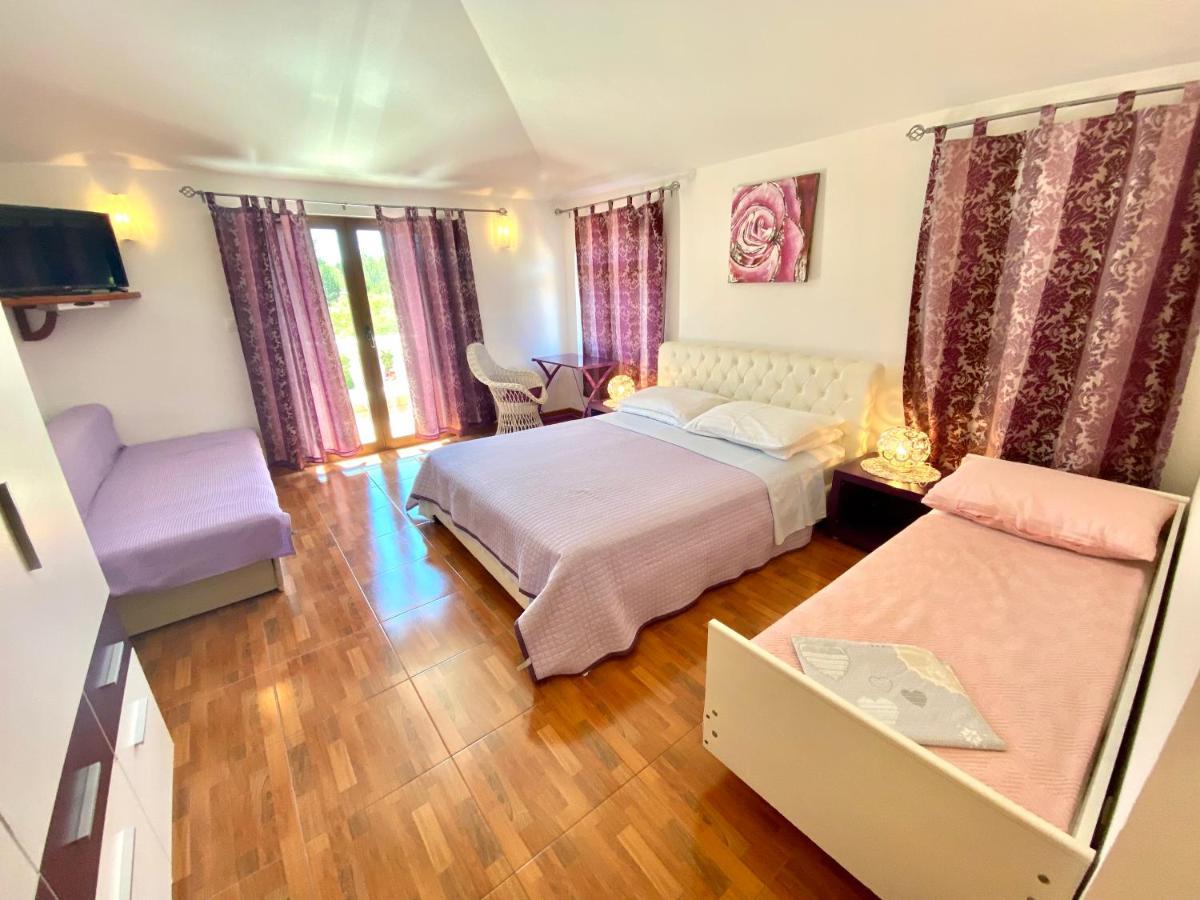 Apartmani Mavrinac Nerezine Oda fotoğraf