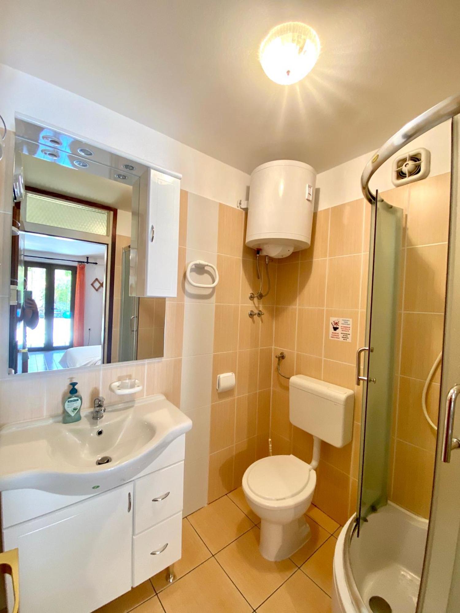 Apartmani Mavrinac Nerezine Oda fotoğraf